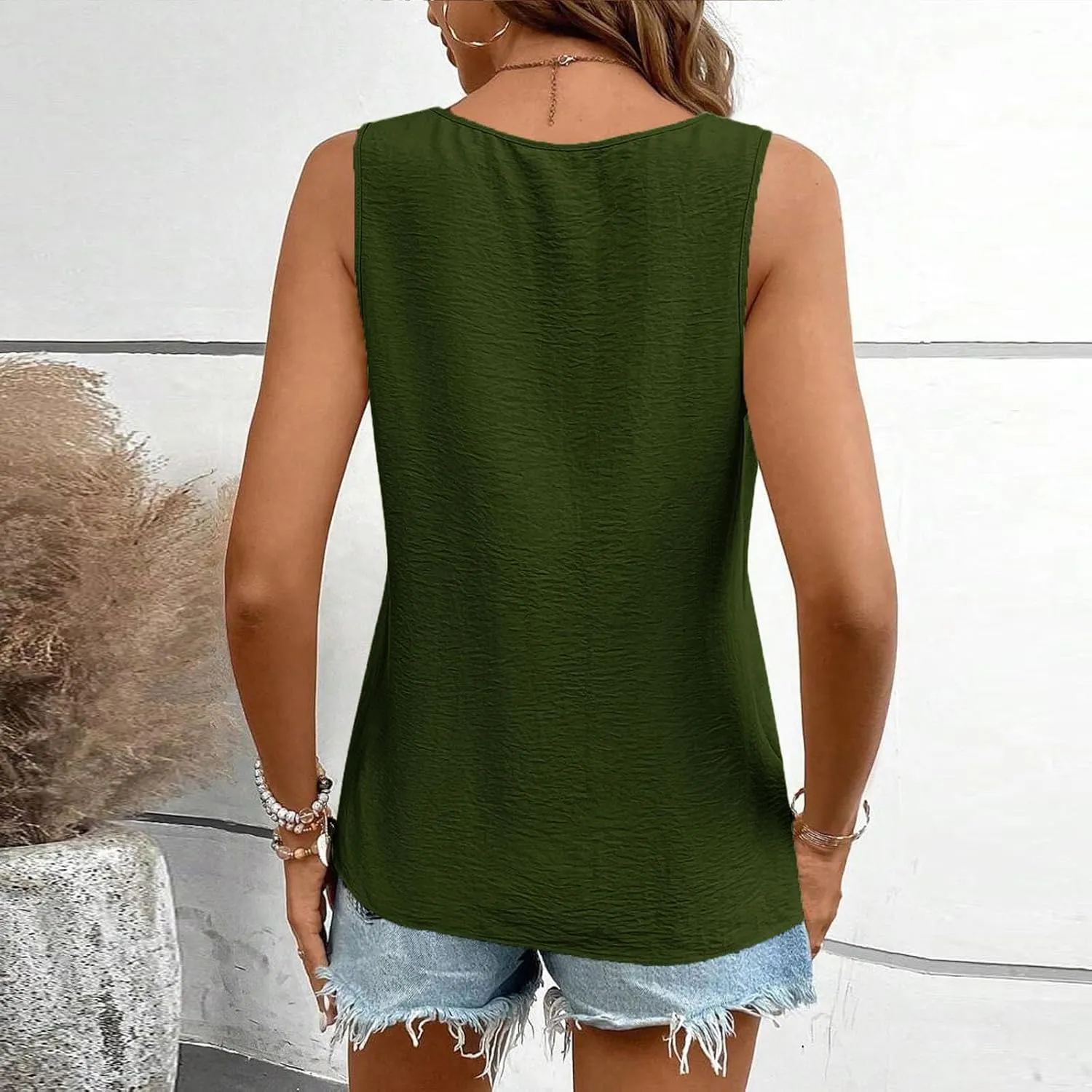 Retro Distressed Tank Tops for Women Fashion Pleated V Neck Sleeveless Tunic Shirts Casual Loose Fit Beach Blouses